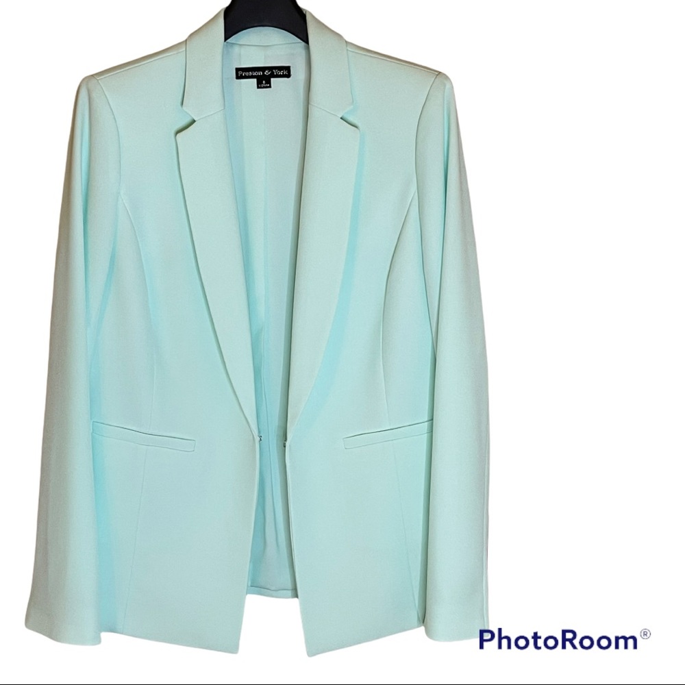 Preston & York Layla Blazer Jacket in Pastel Mint Green
